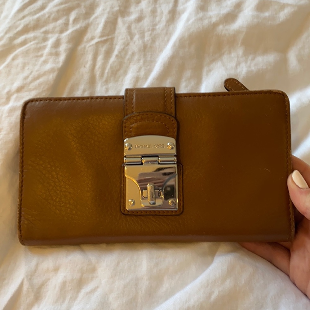 Large Michael Kora wallet - barely used